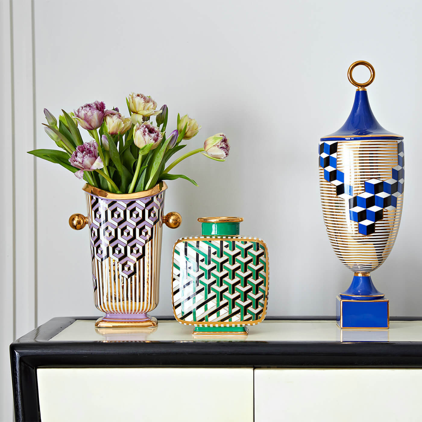 VERSAILLES HEX VASE